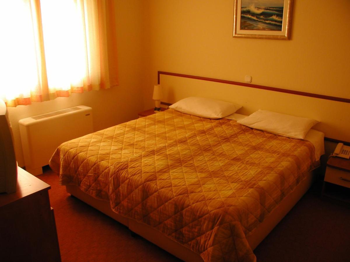 נאום Hotel Agava מראה חיצוני תמונה