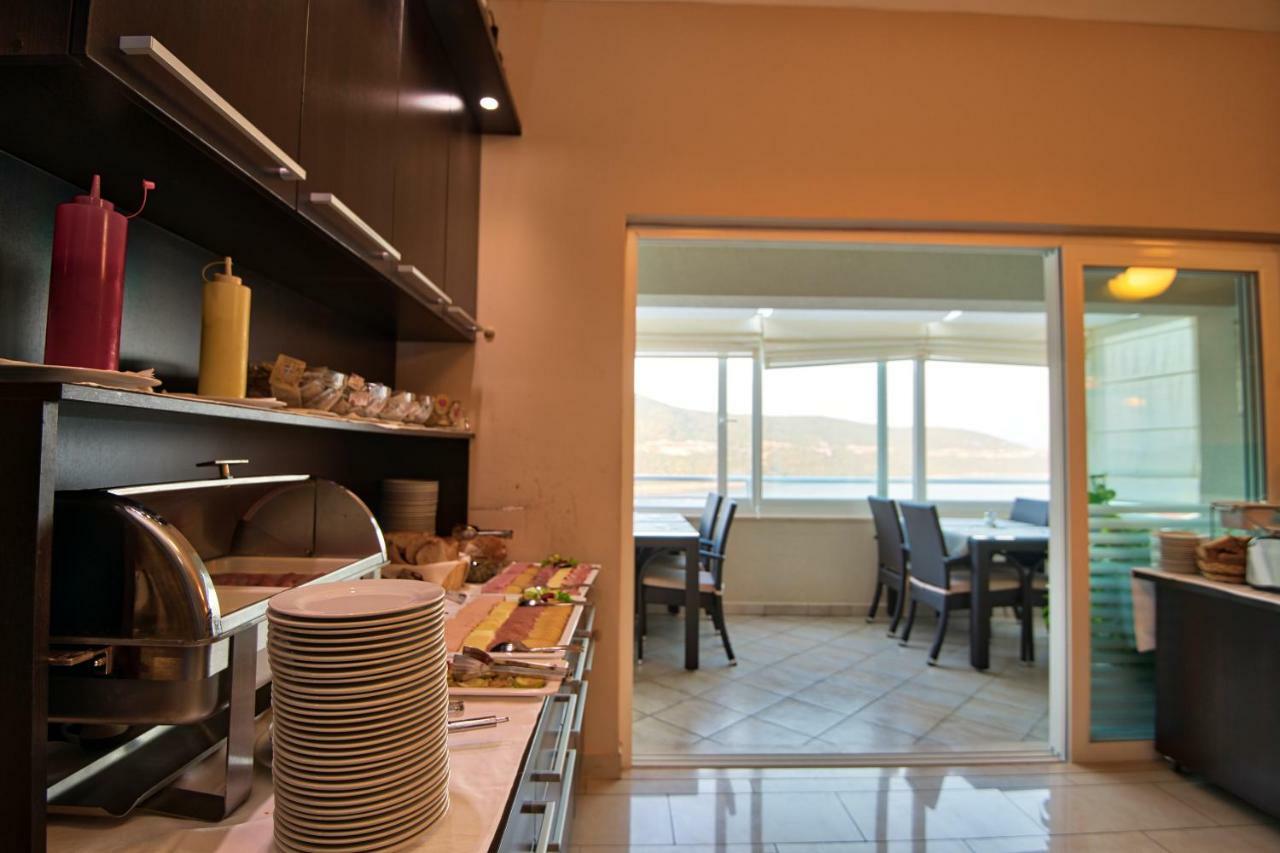 נאום Hotel Agava מראה חיצוני תמונה