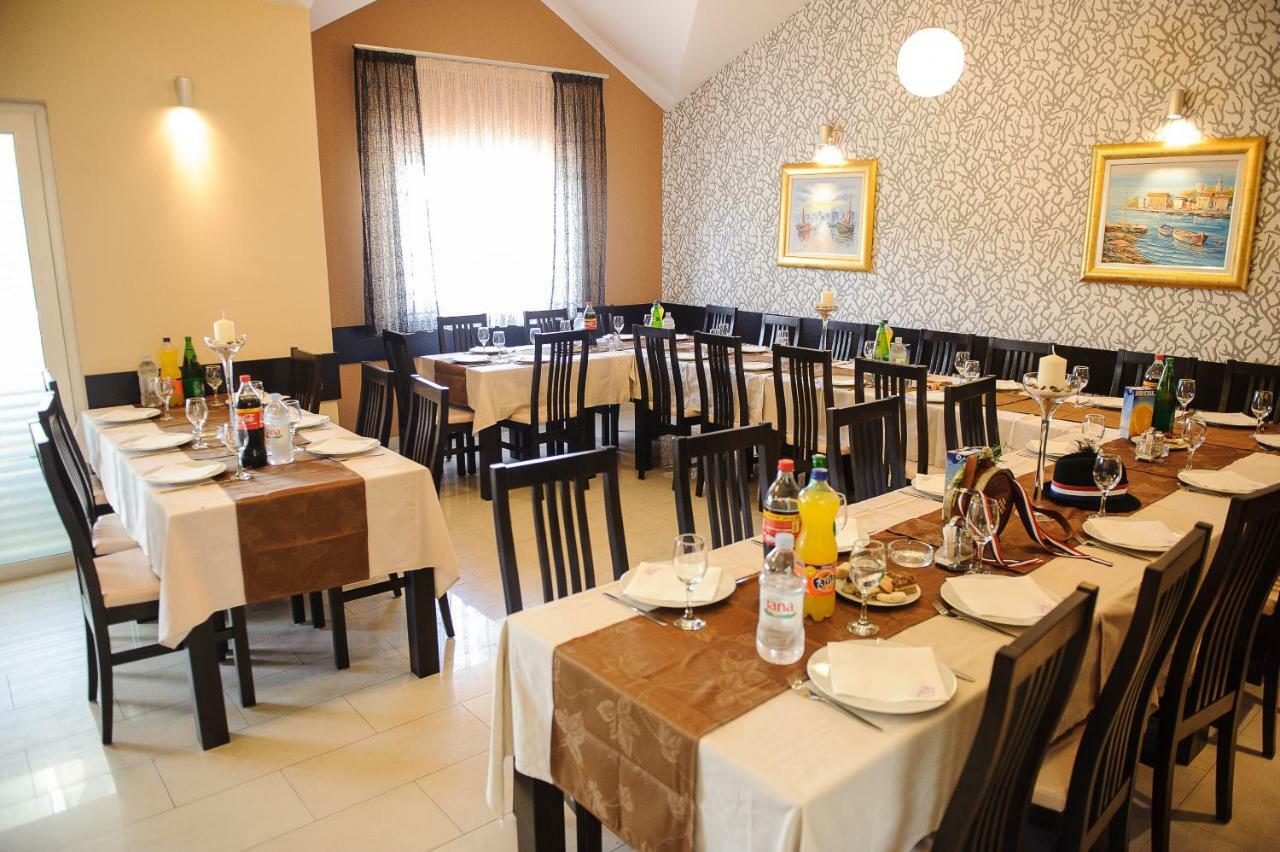 נאום Hotel Agava מראה חיצוני תמונה