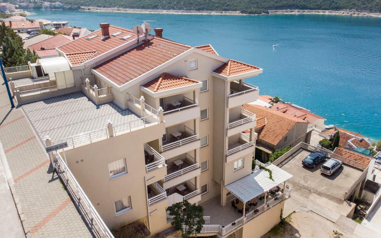 נאום Hotel Agava מראה חיצוני תמונה