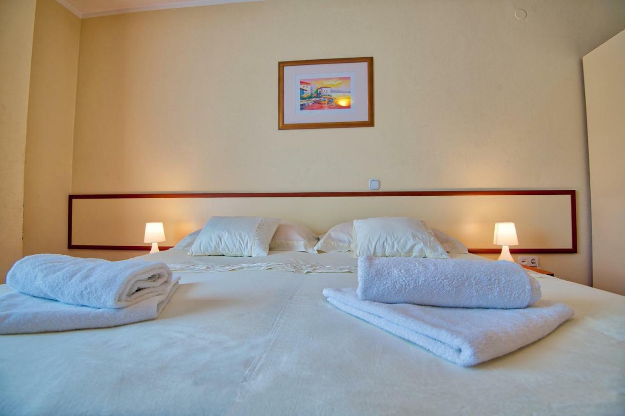 נאום Hotel Agava מראה חיצוני תמונה