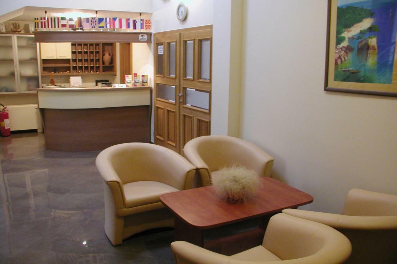 נאום Hotel Agava מראה חיצוני תמונה