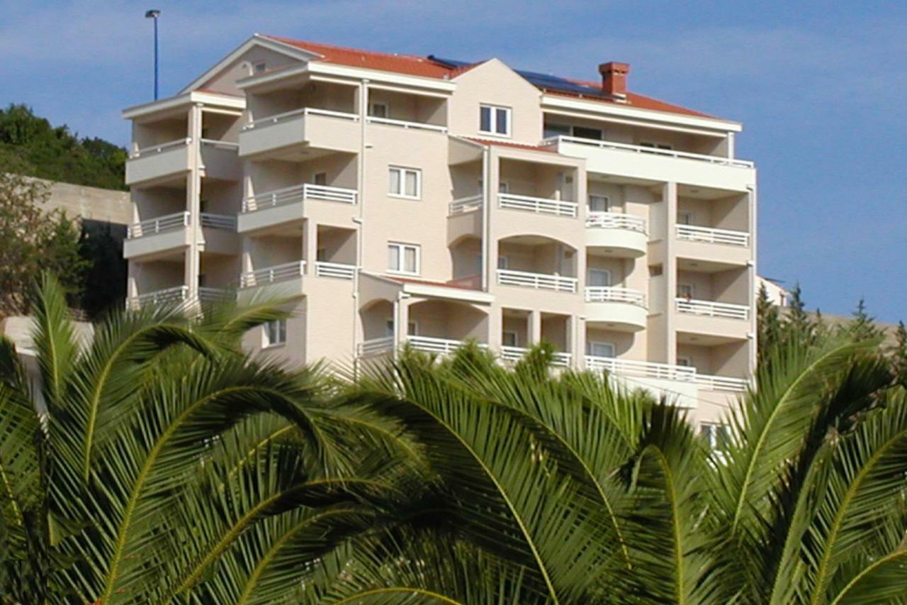 נאום Hotel Agava מראה חיצוני תמונה