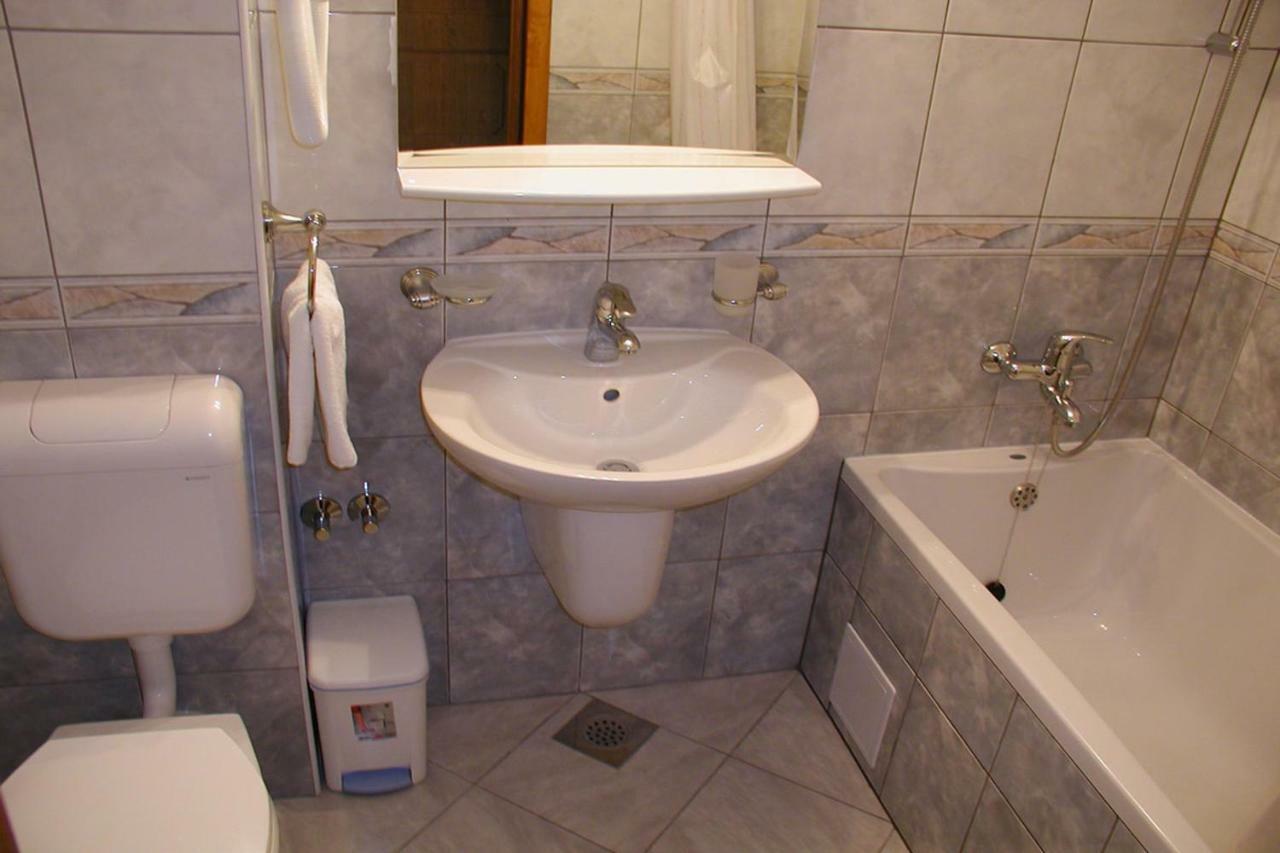 נאום Hotel Agava מראה חיצוני תמונה