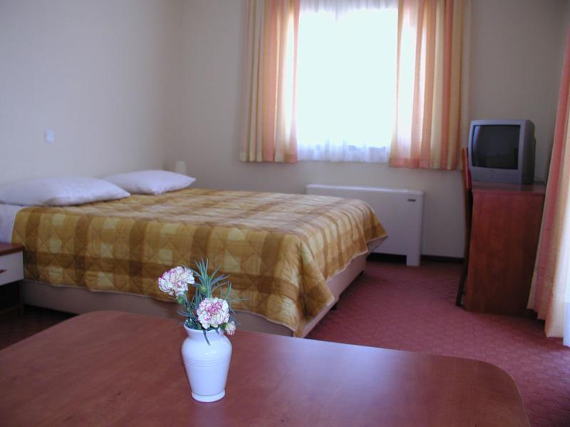 נאום Hotel Agava מראה חיצוני תמונה